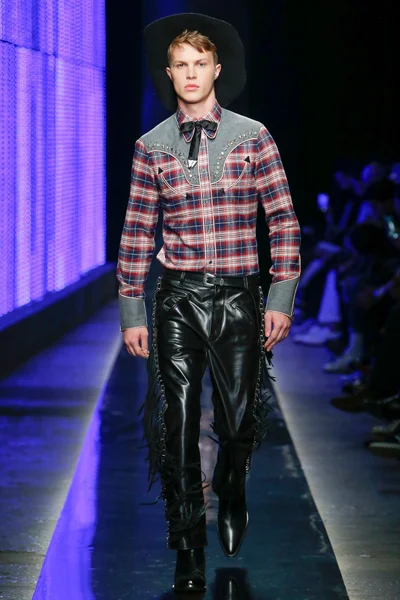 Look 5